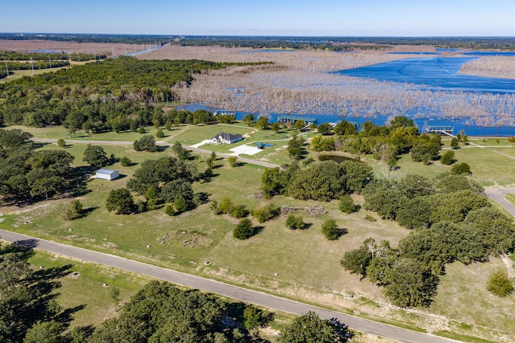 410 Shoreline Drive Property Photo 13