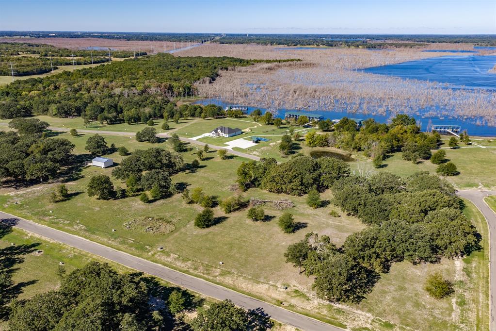 410 Shoreline Drive Property Photo 14