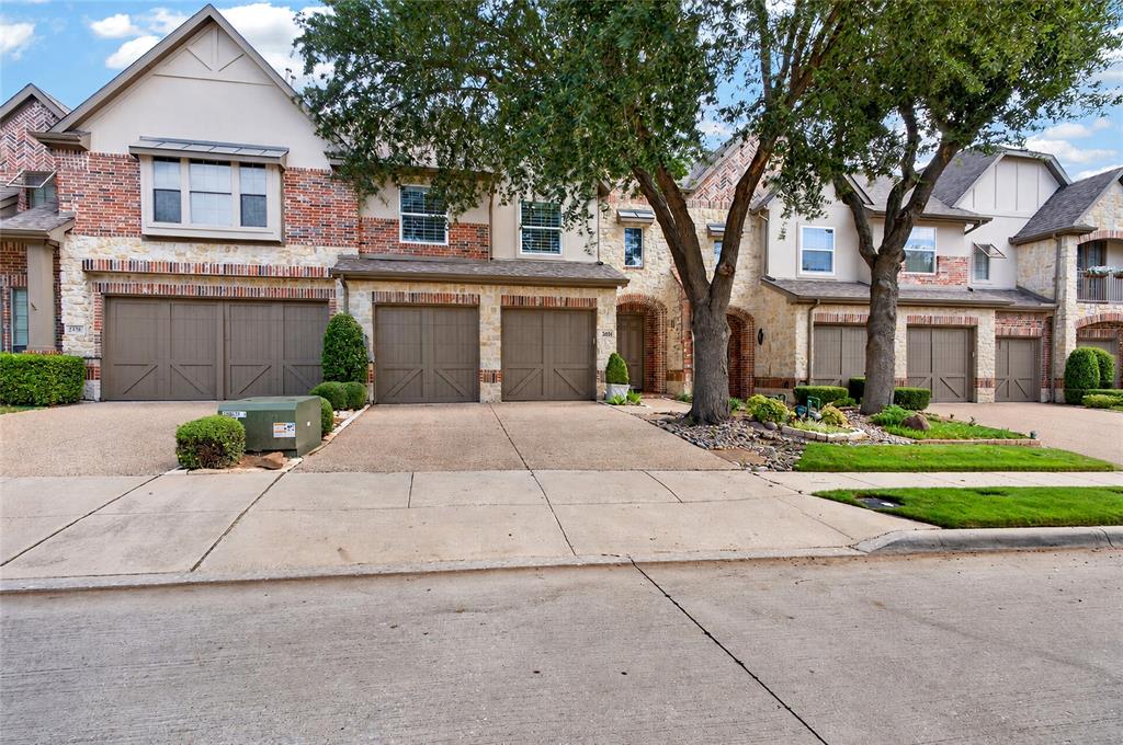 2424 Greymoore Drive Property Photo 2