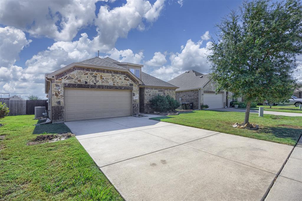 627 Redwood Drive Property Photo 1