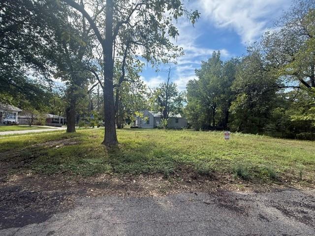708 6th Street Property Photo 8