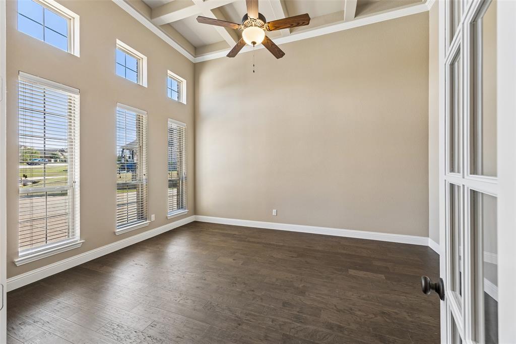 605 Calm Crest Drive Property Photo 15