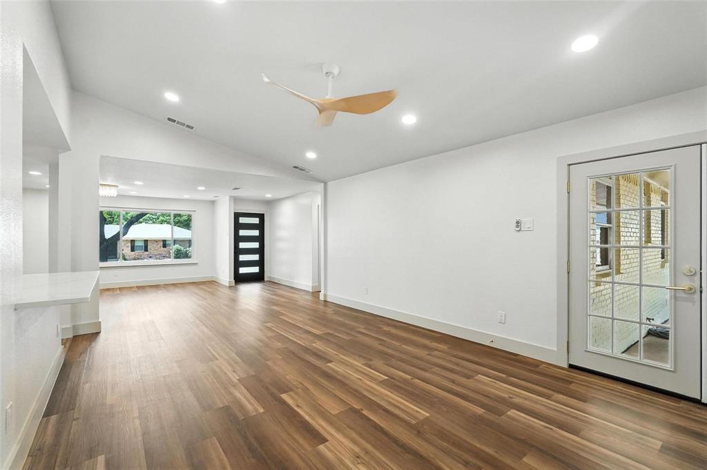 8570 Sweetwood Drive Property Photo 4