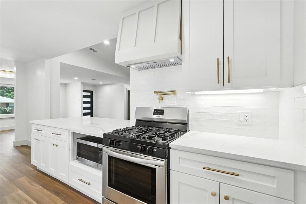 8570 Sweetwood Drive Property Photo 10