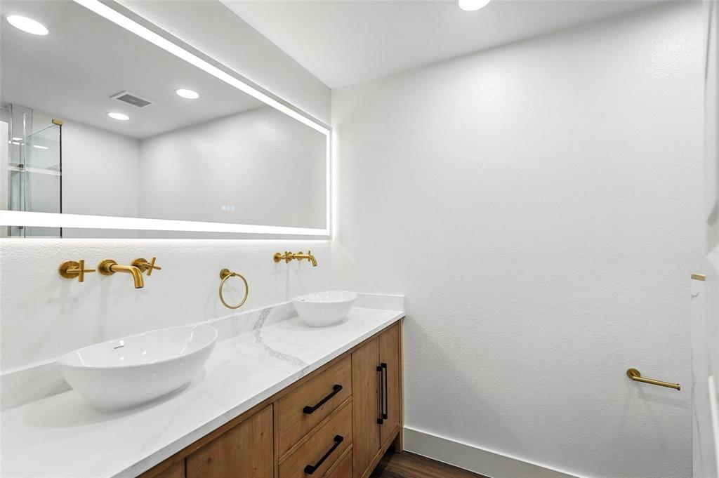8570 Sweetwood Drive Property Photo 16