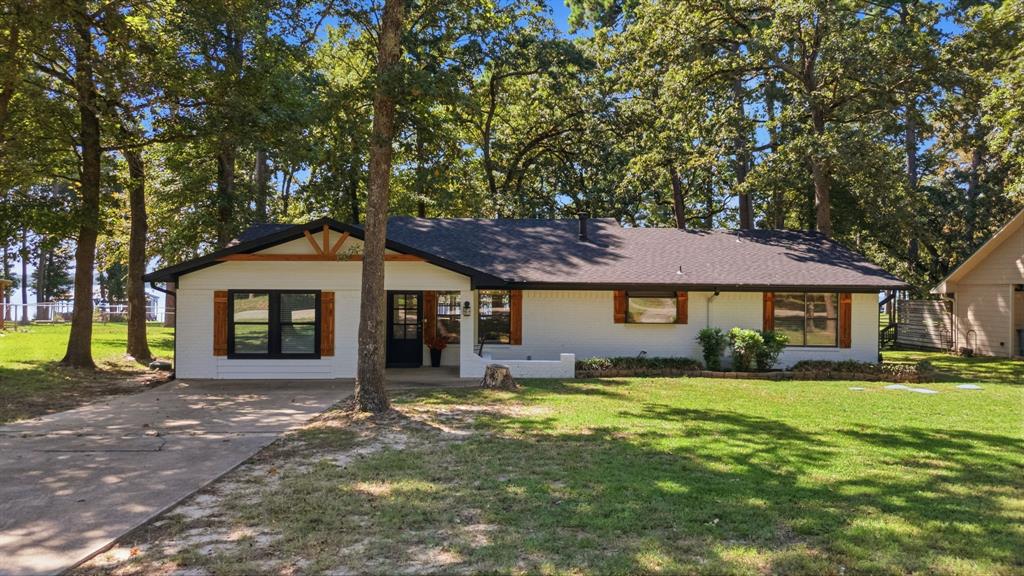 688 Charlya Drive Property Photo 2