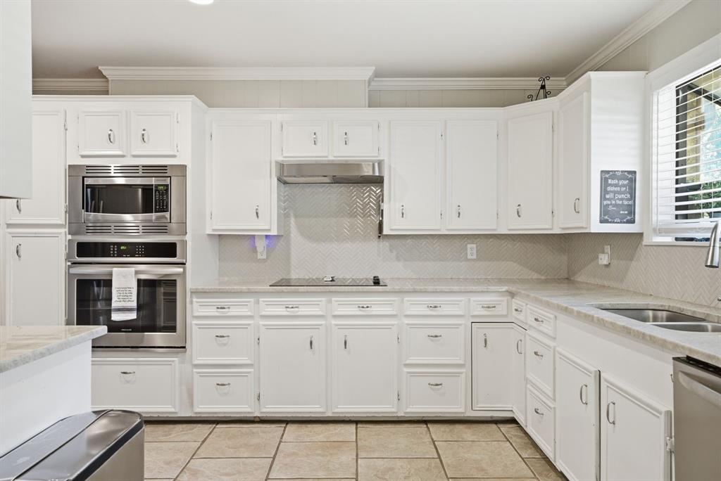 688 Charlya Drive Property Photo 11