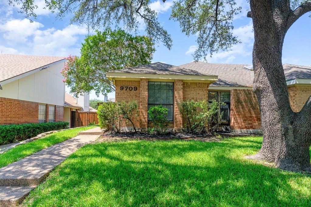 9709 Springtree Lane Property Photo 1