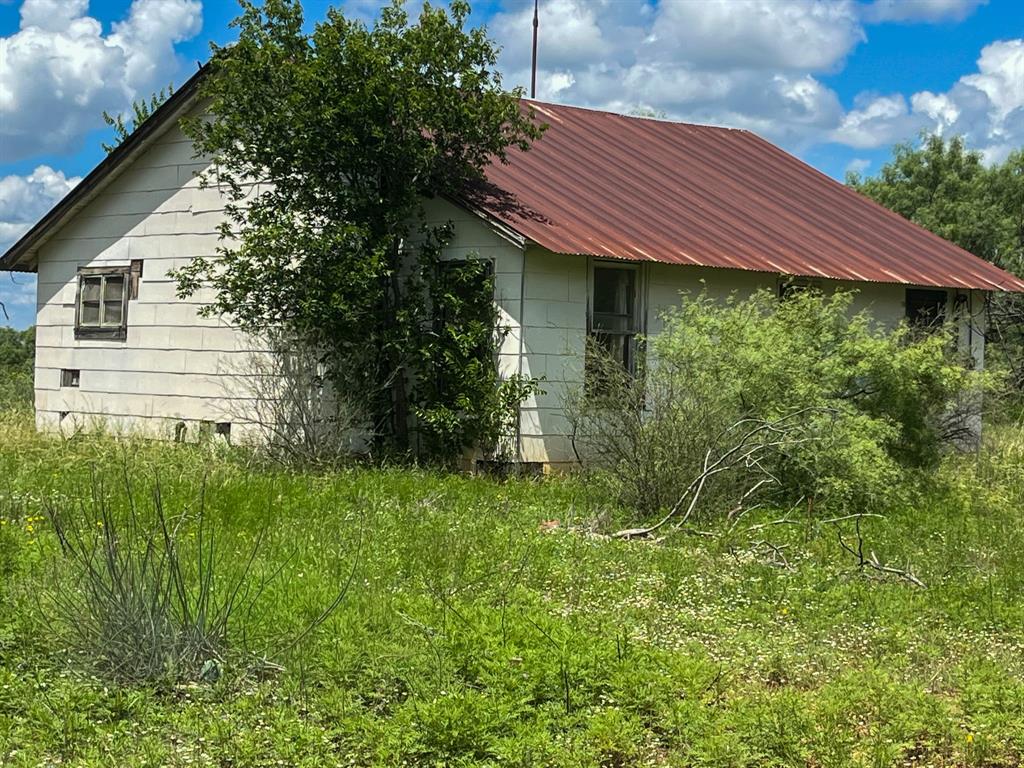 2035 Cr 448 Property Photo 3