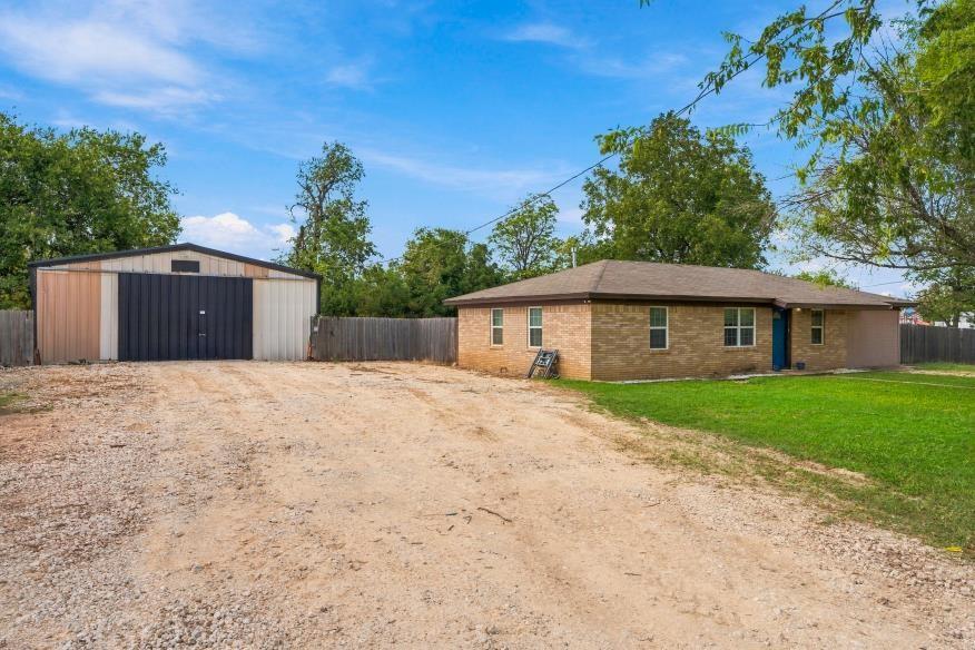 114 Fm 1996 Property Photo 1