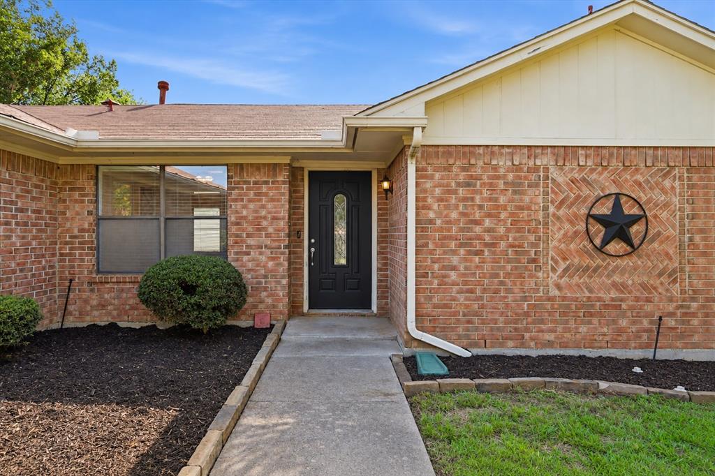 1815 Wisteria Street Property Photo 2