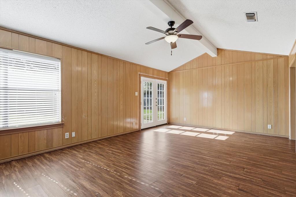 1815 Wisteria Street Property Photo 11