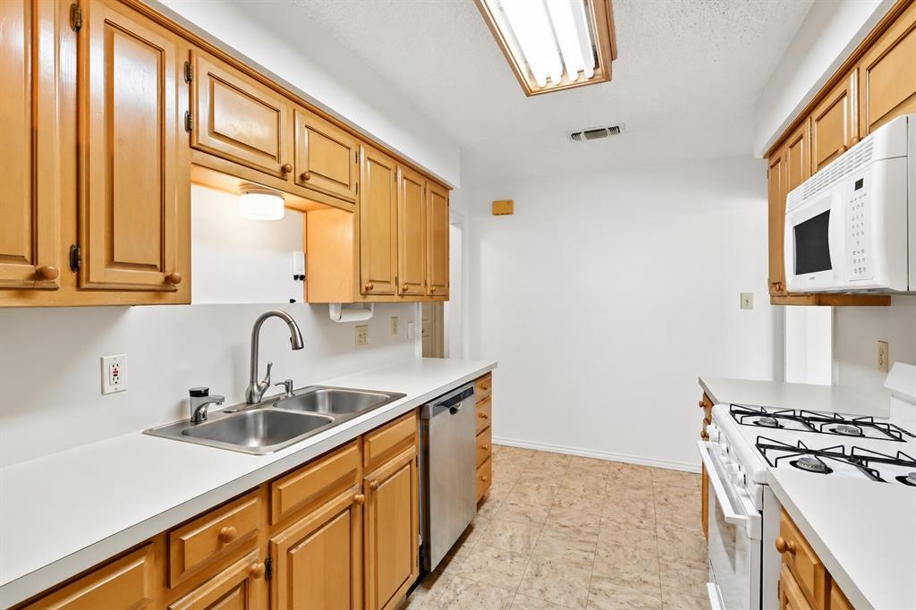 1815 Wisteria Street Property Photo 12