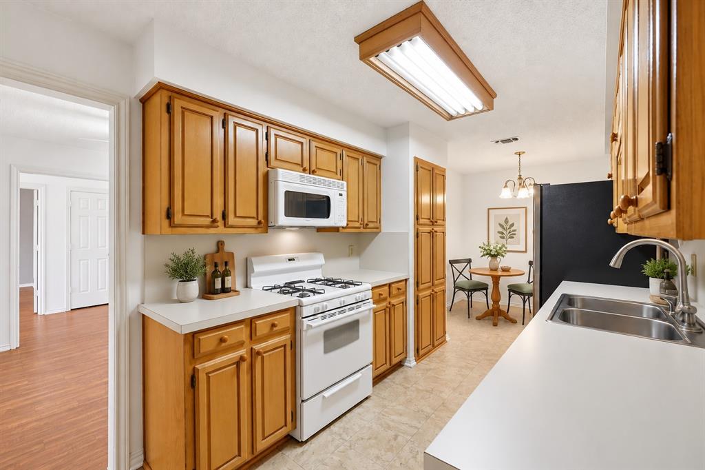 1815 Wisteria Street Property Photo 13