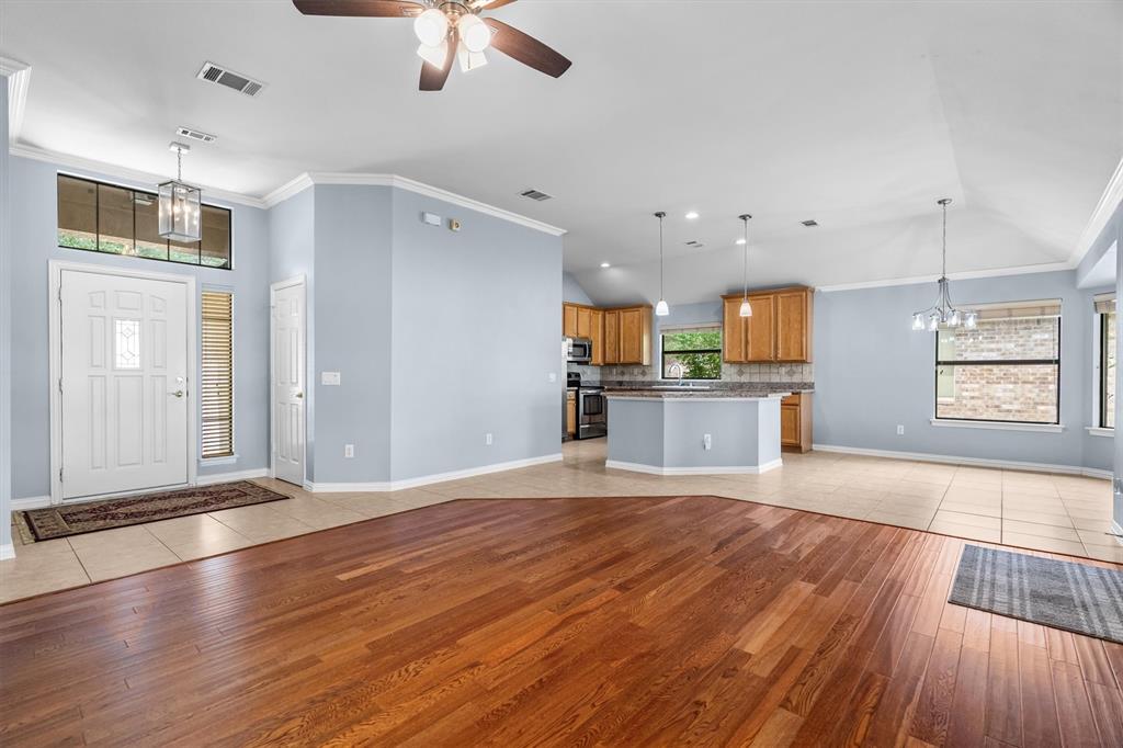 9409 Perimeter Street Property Photo 5