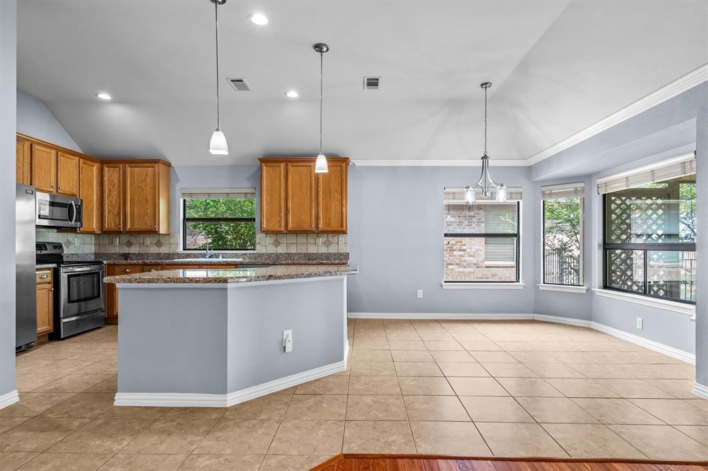 9409 Perimeter Street Property Photo 7