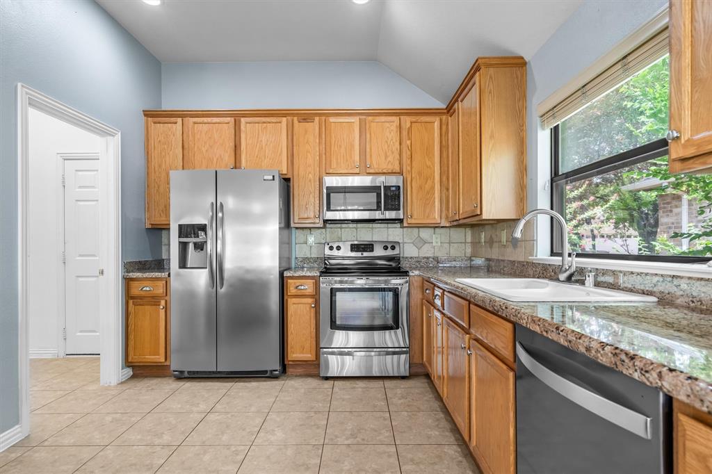 9409 Perimeter Street Property Photo 9