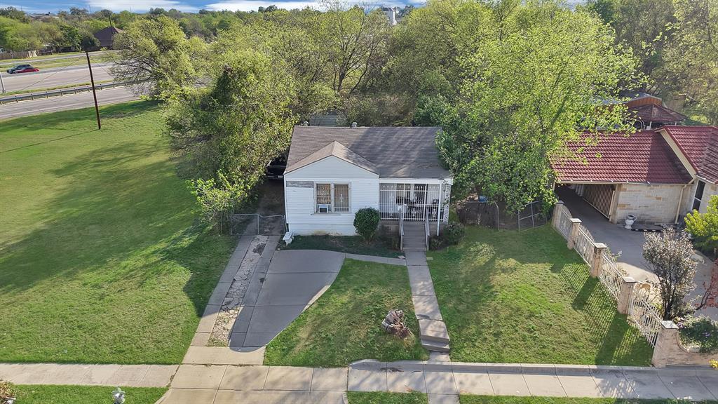 2813 S Wesleyan Drive Property Photo 1