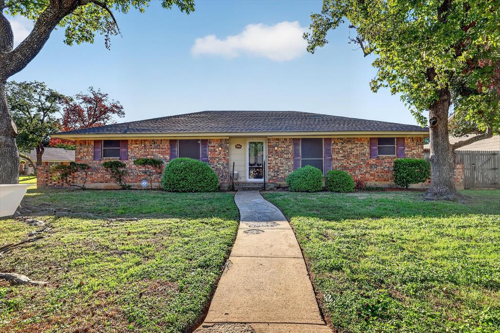 1818 Lakemont Court Property Photo 1