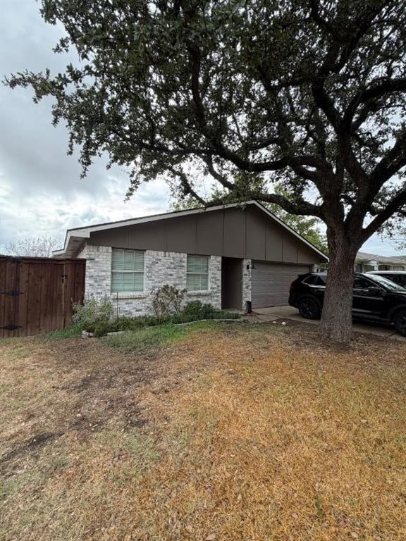 2915 Rayswood Drive Property Photo 1