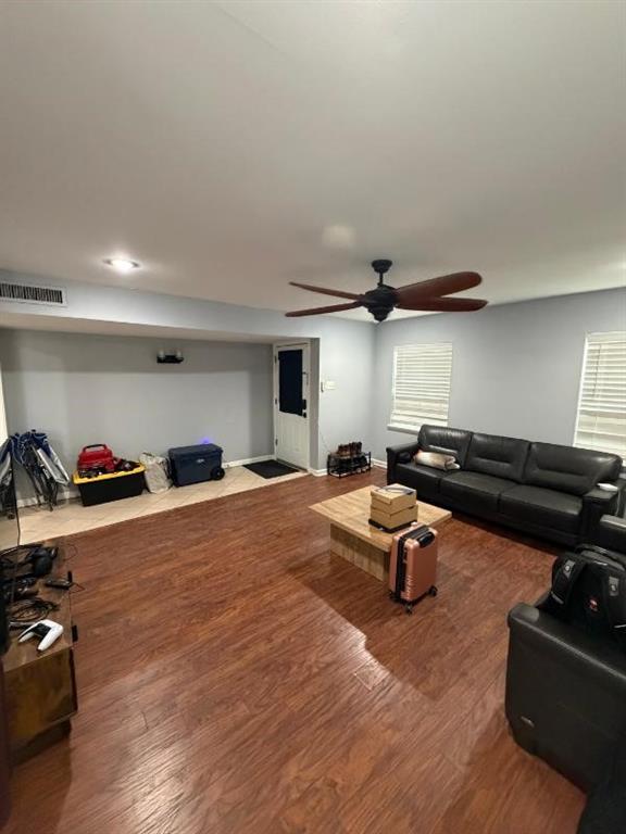 2915 Rayswood Drive Property Photo 4