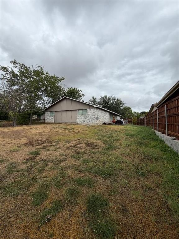 2915 Rayswood Drive Property Photo 18