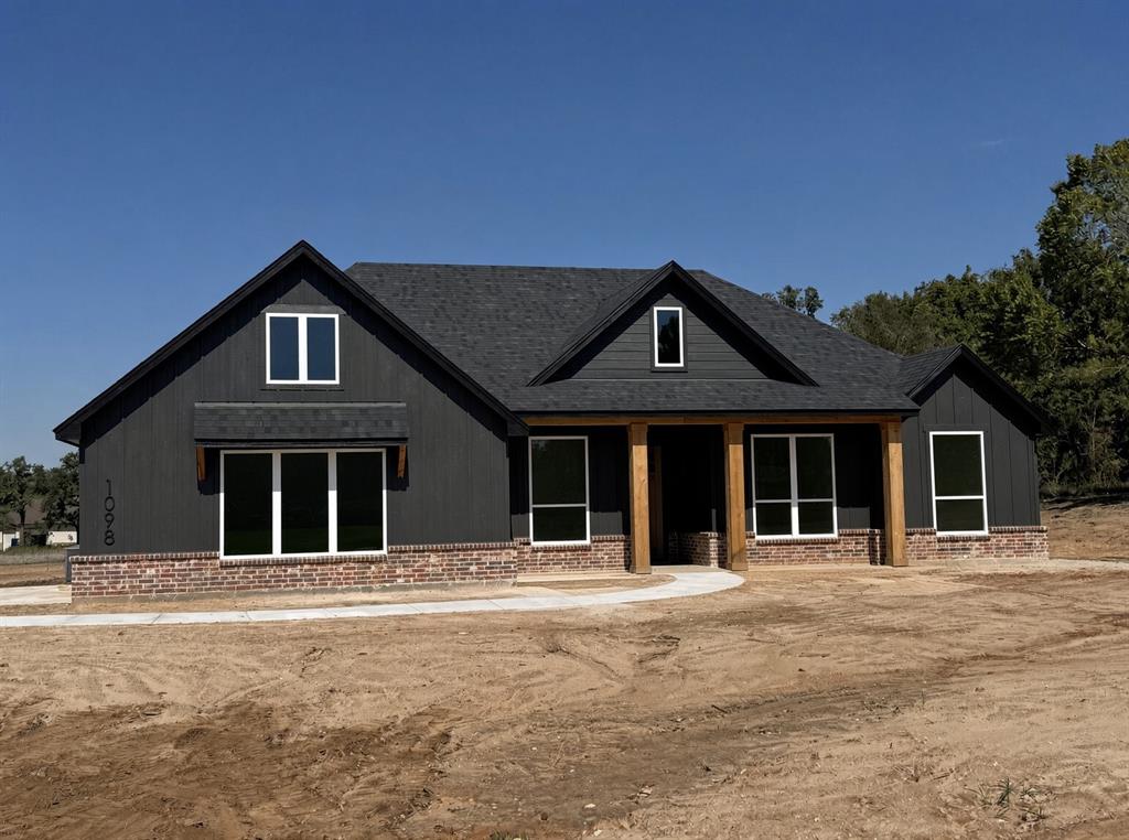 1098 Colt Road Property Photo 1