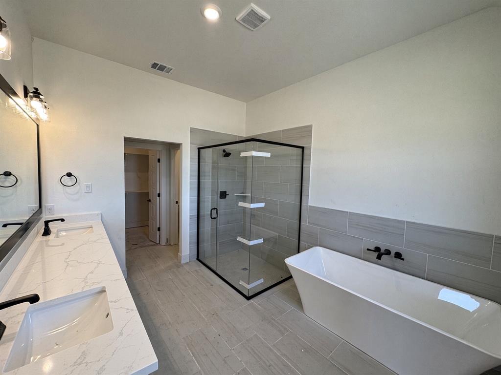 1098 Colt Road Property Photo 6