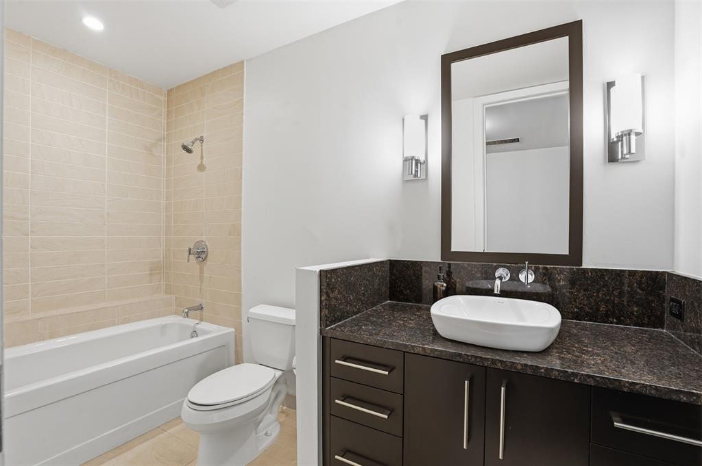 2600 W 7th Street 1727 Property Photo 12