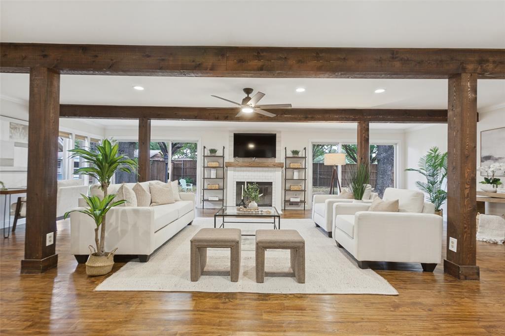 100 N Gentle Drive Property Photo 1