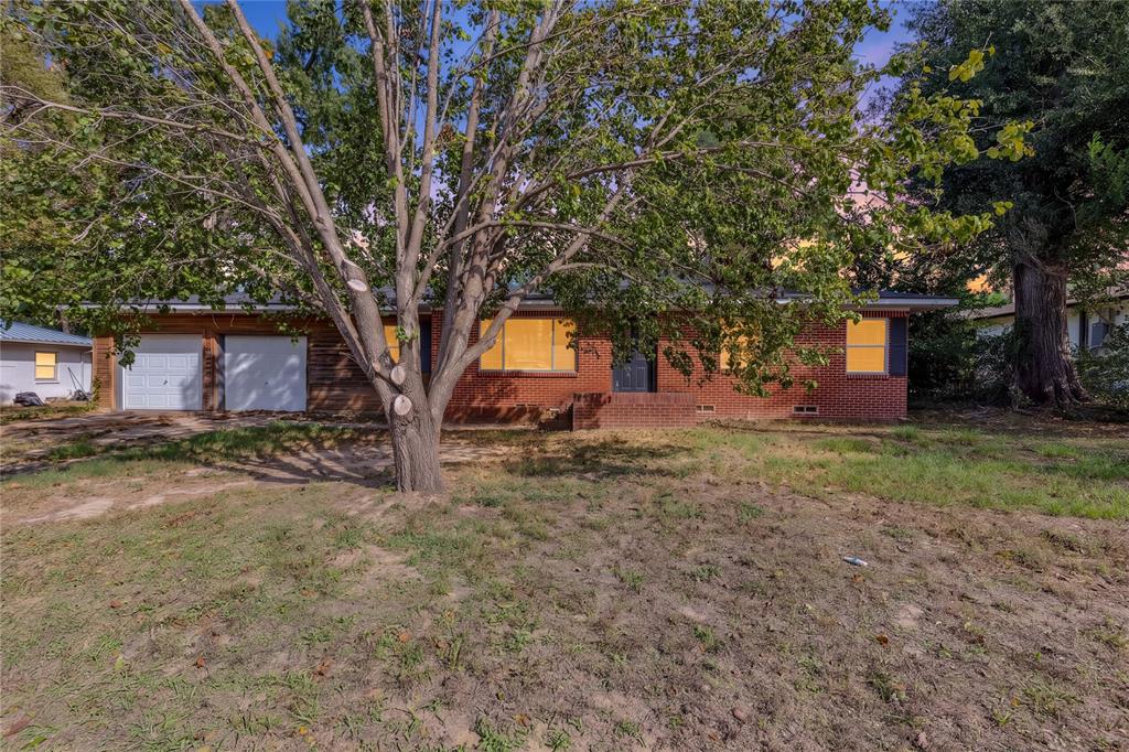 412 N Post Oak Street Property Photo 1