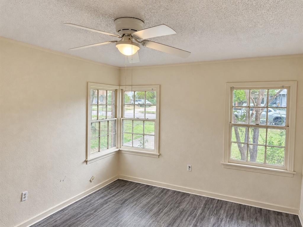 2729 Pine Avenue Property Photo 5