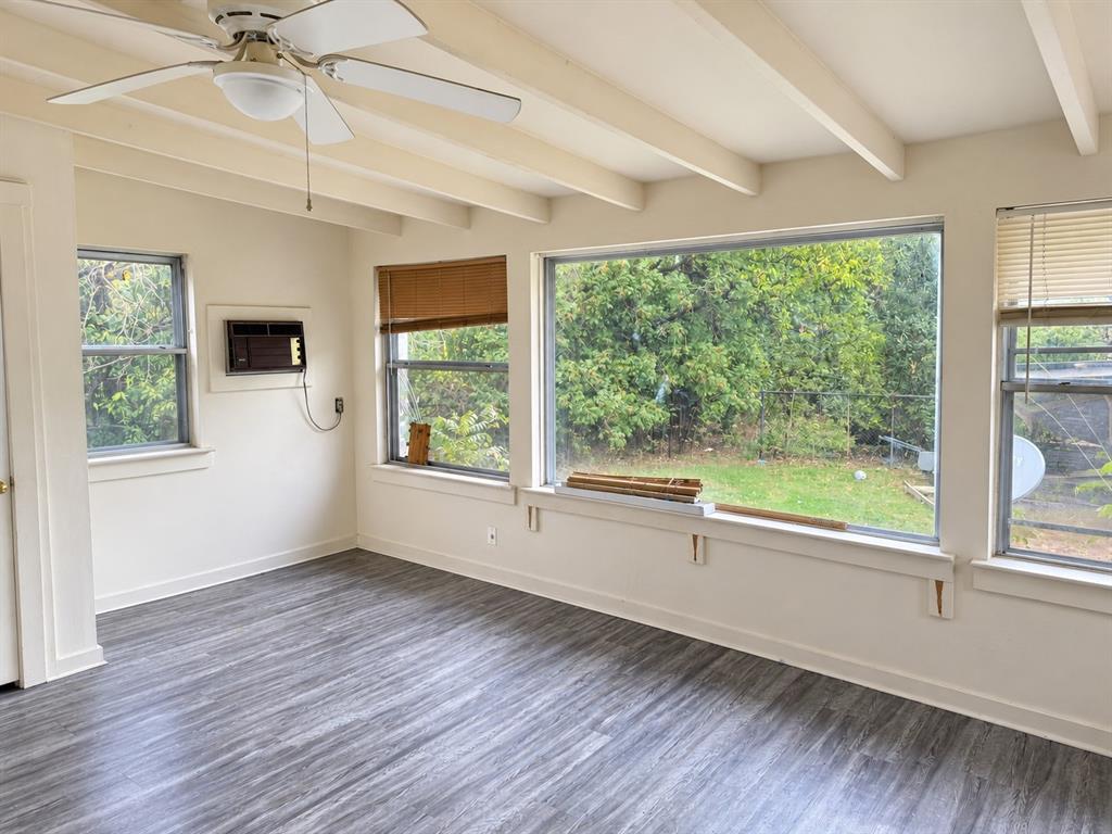 2729 Pine Avenue Property Photo 8