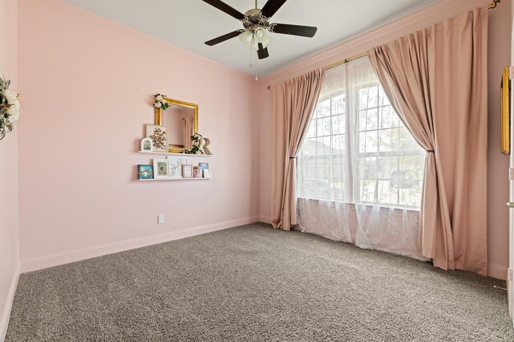 3520 Tunnel Avenue Property Photo 4