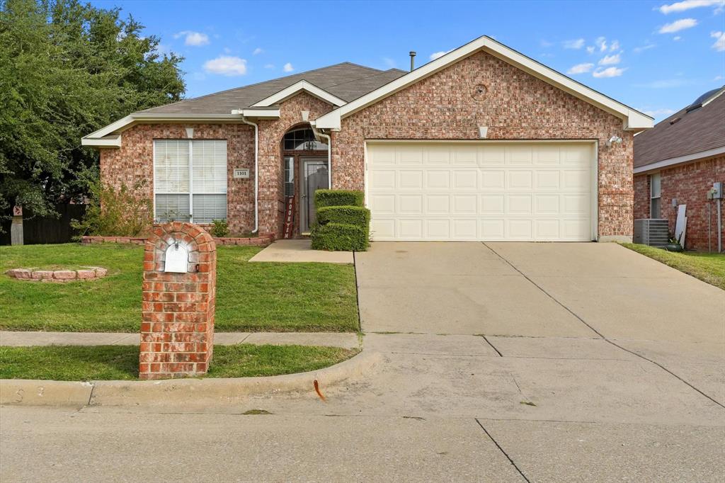 1101 Bellcrest Drive Property Photo 1