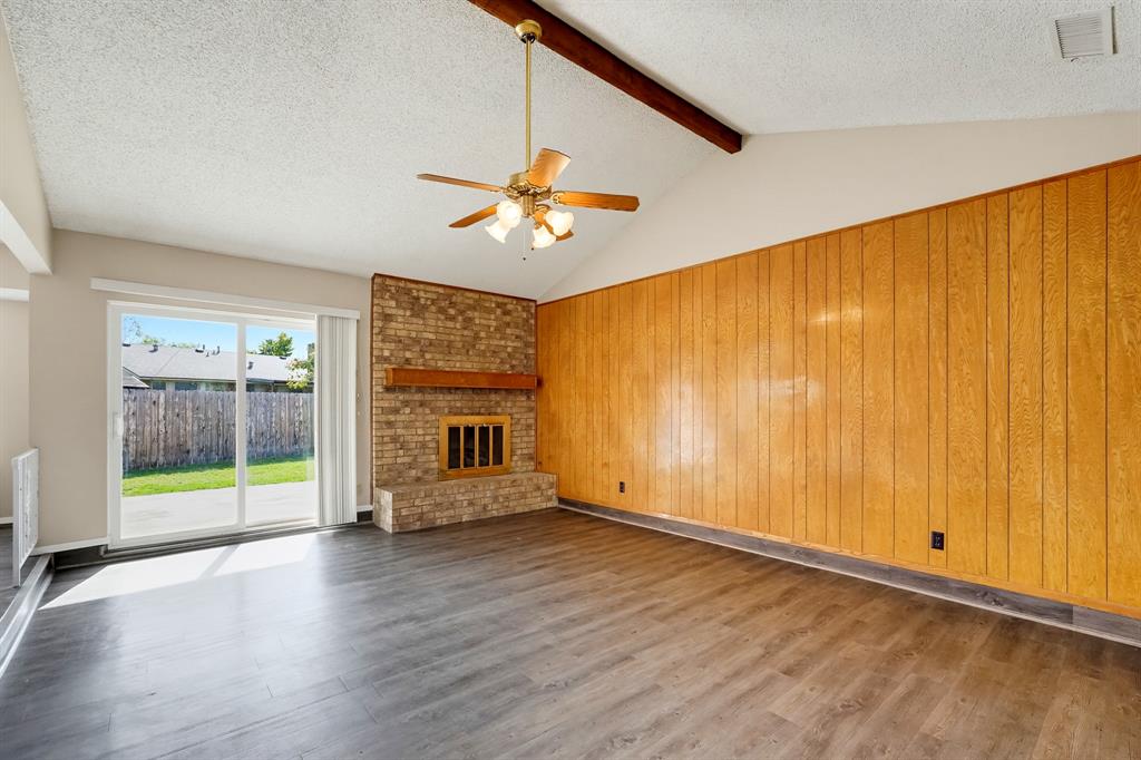 2341 Brenda Lane Property Photo 4