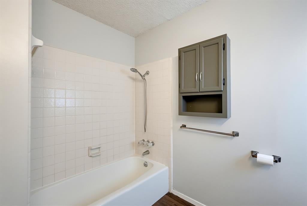 2341 Brenda Lane Property Photo 24