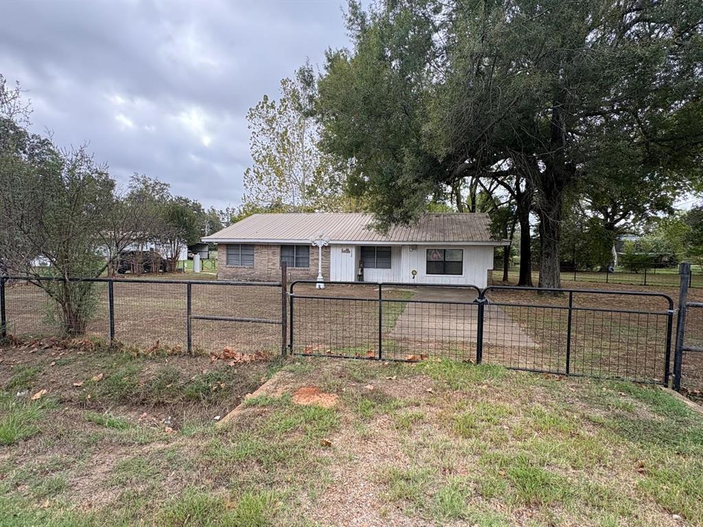 1150 County Road 43900 43900 Property Photo 1