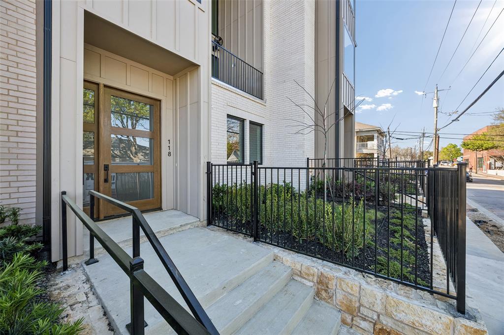 118 S Church Street Property Photo 3