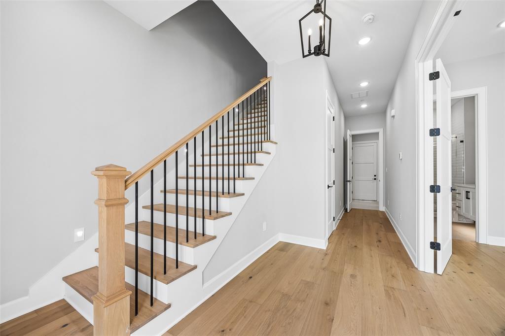 118 S Church Street Property Photo 4