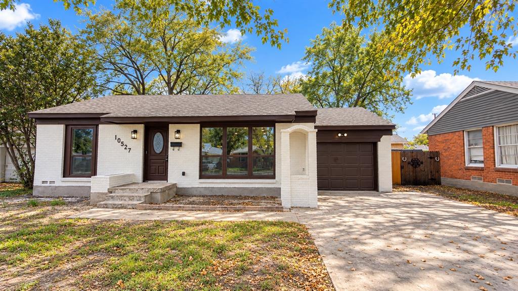 10527 Cayuga Drive Property Photo 1