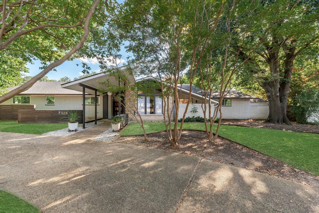 7326 Spring Valley Road Property Photo 1