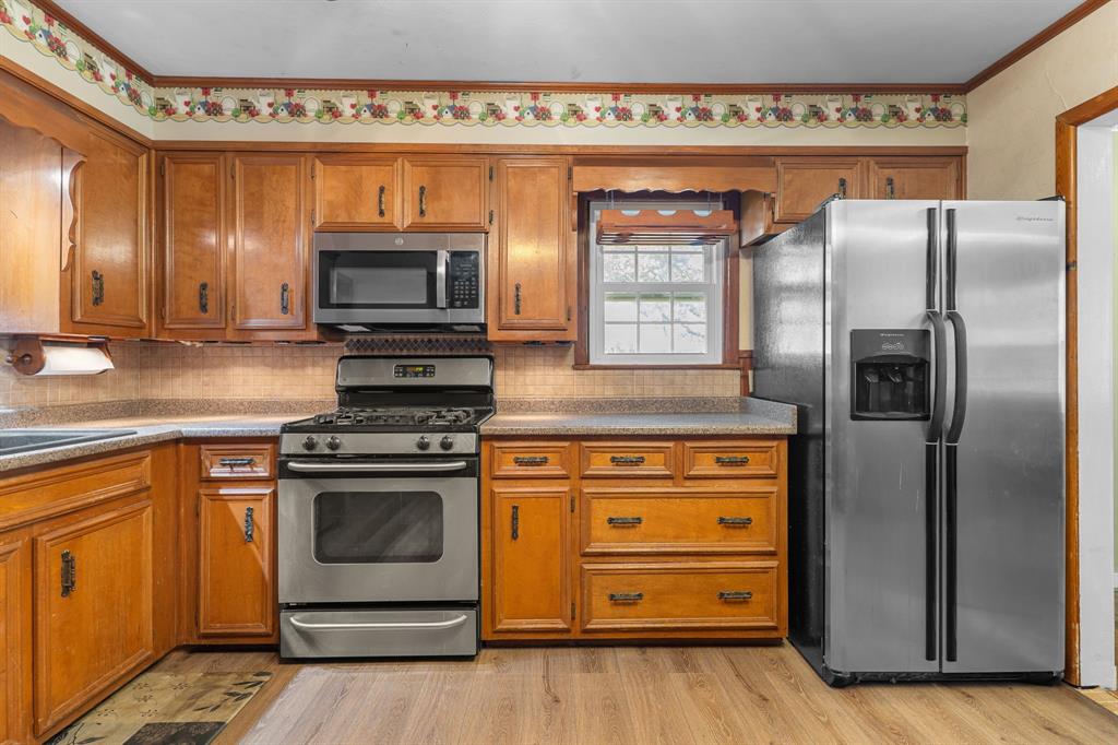 920 Avenue C Property Photo 11