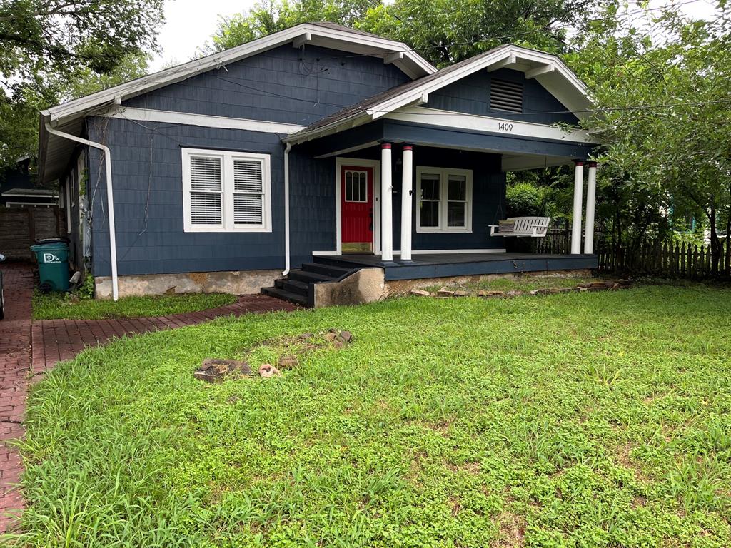 1409 N Austin Street Property Photo 1