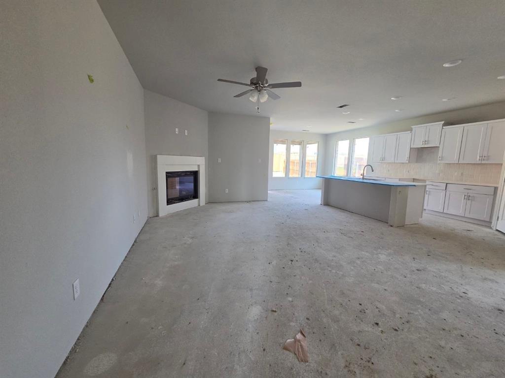 808 Silverleaf Drive Property Photo 4