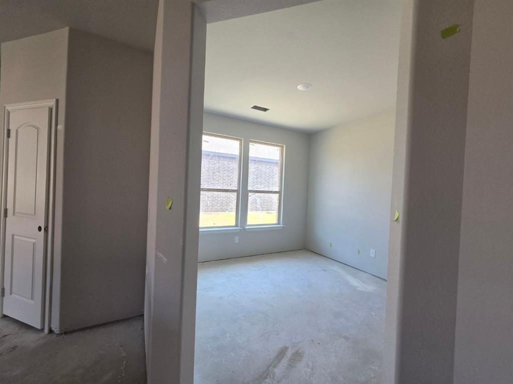 808 Silverleaf Drive Property Photo 6