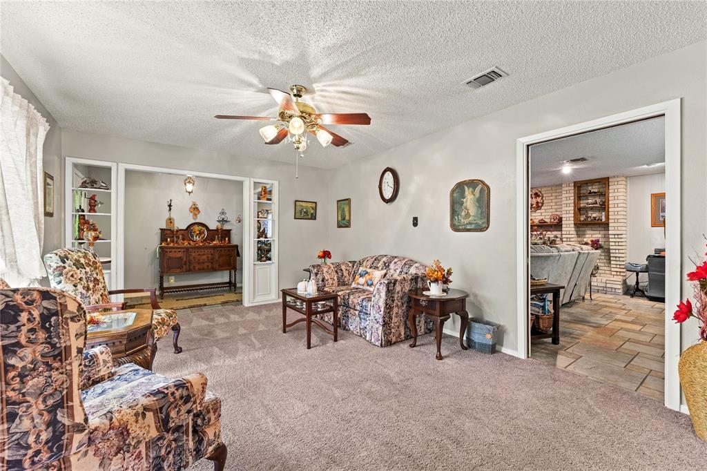 3802 Wendy Oaks Drive Property Photo 8