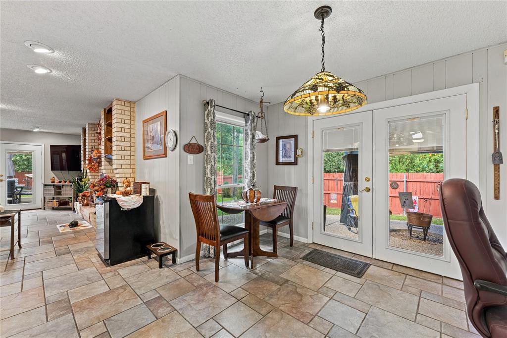 3802 Wendy Oaks Drive Property Photo 16