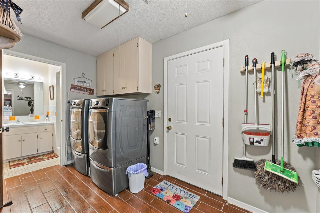 3802 Wendy Oaks Drive Property Photo 22