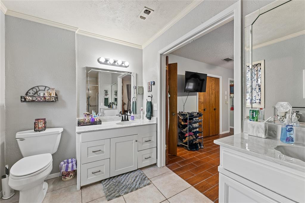 3802 Wendy Oaks Drive Property Photo 26